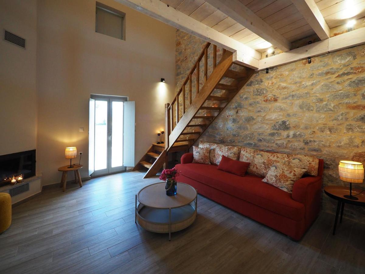 Terra Di Pietra Exclusive Suites & Apartments Areopoli Bagian luar foto