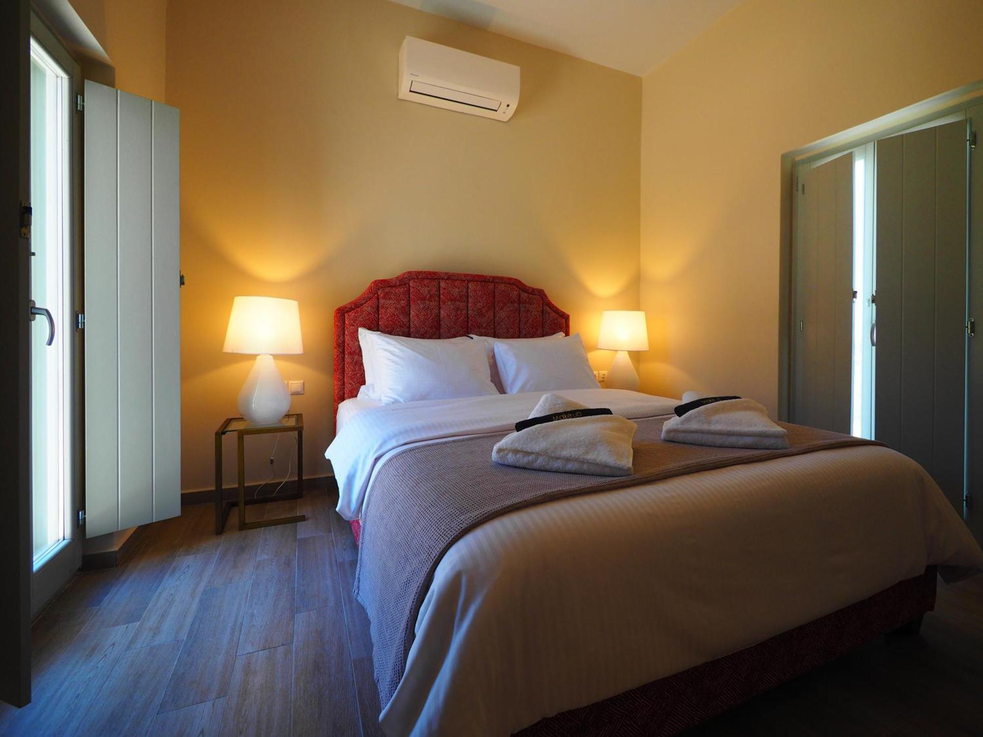Terra Di Pietra Exclusive Suites & Apartments Areopoli Bagian luar foto